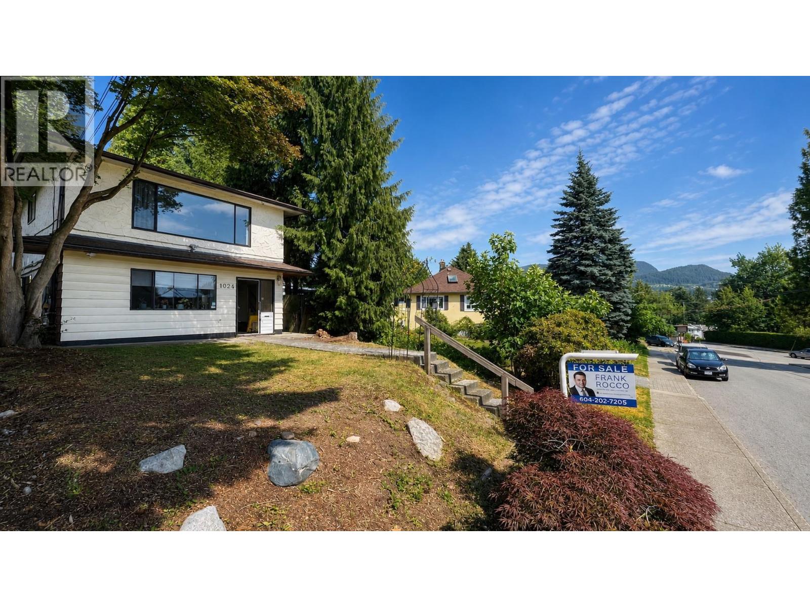 1024 Ranch Park Way, Coquitlam, British Columbia  V3C 2H2 - Photo 2 - R3161103