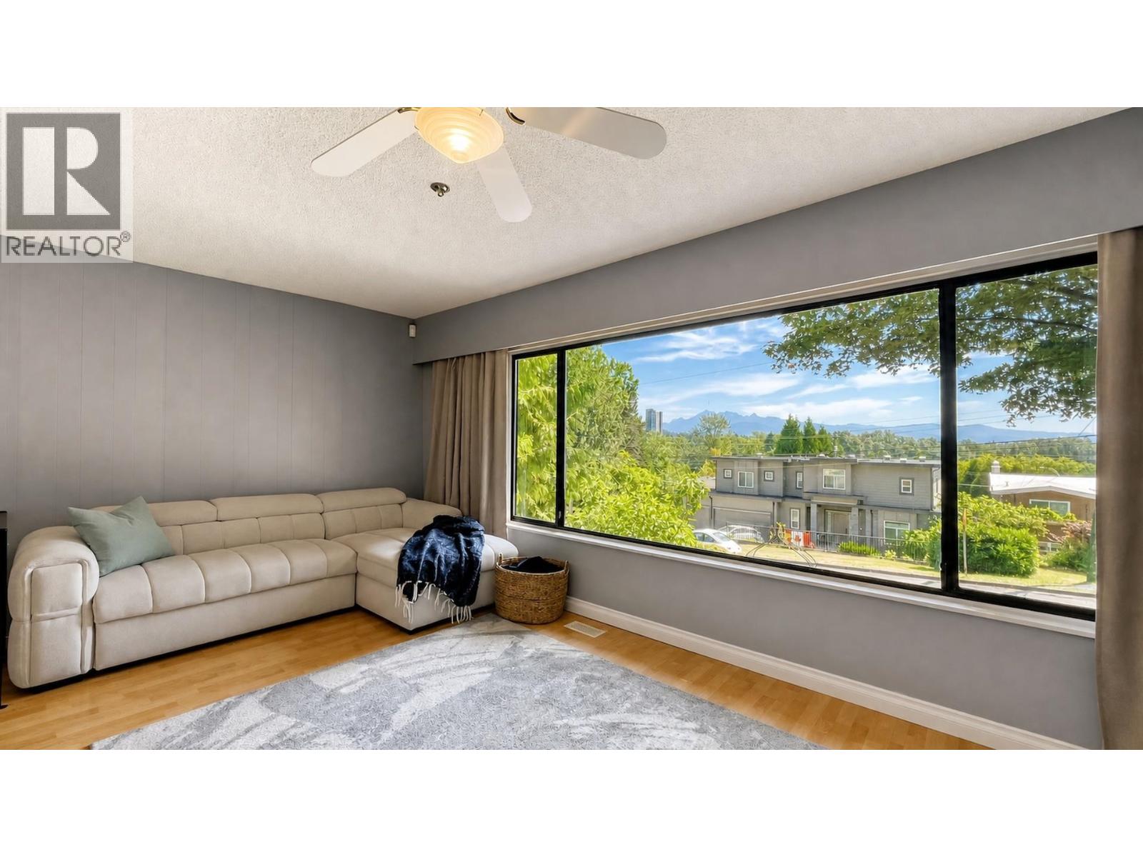 1024 Ranch Park Way, Coquitlam, British Columbia  V3C 2H2 - Photo 5 - R3161103