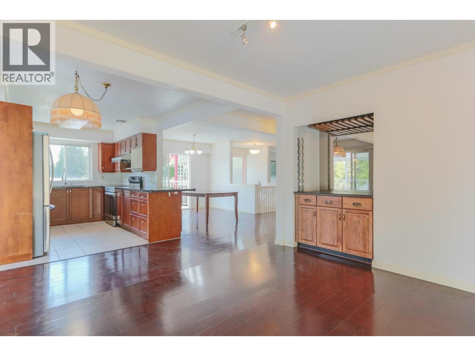 1352 E 16th Street, North Vancouver, British Columbia  V7J 1L4 - Photo 11 - R3161119