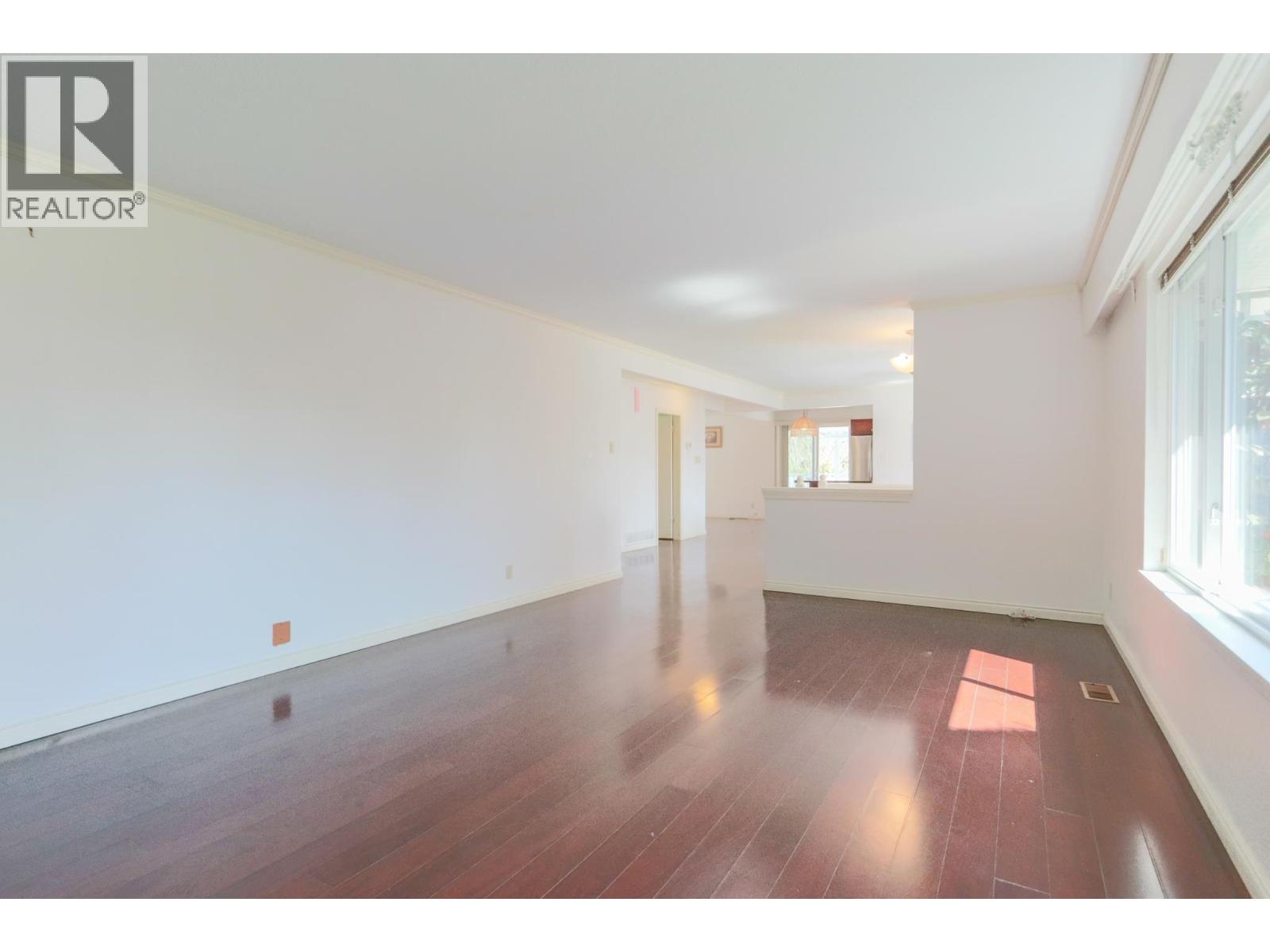 1352 E 16th Street, North Vancouver, British Columbia  V7J 1L4 - Photo 6 - R3161119