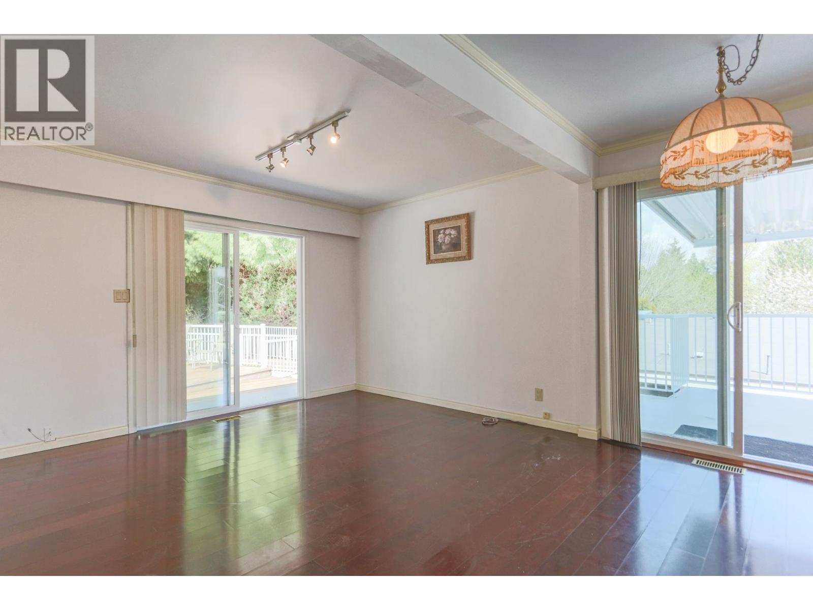 1352 E 16th Street, North Vancouver, British Columbia  V7J 1L4 - Photo 7 - R3161119