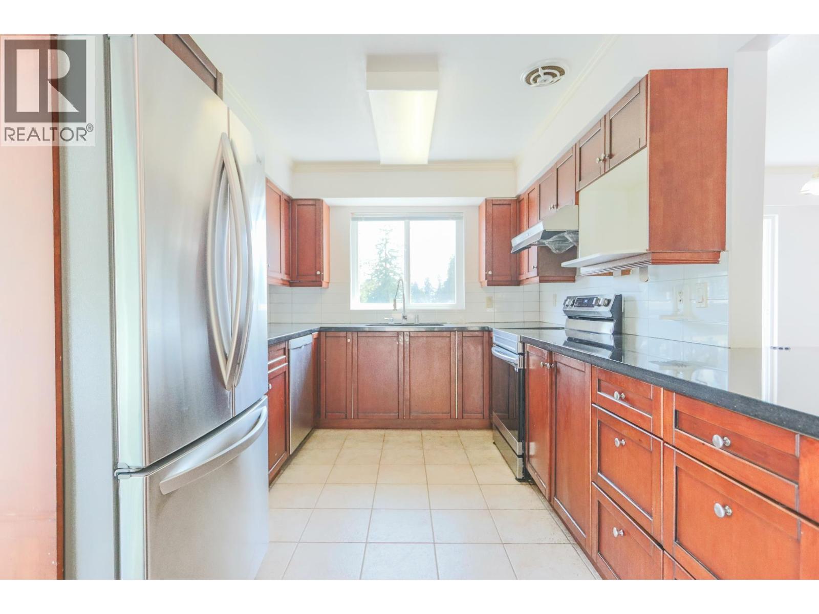 1352 E 16th Street, North Vancouver, British Columbia  V7J 1L4 - Photo 9 - R3161119