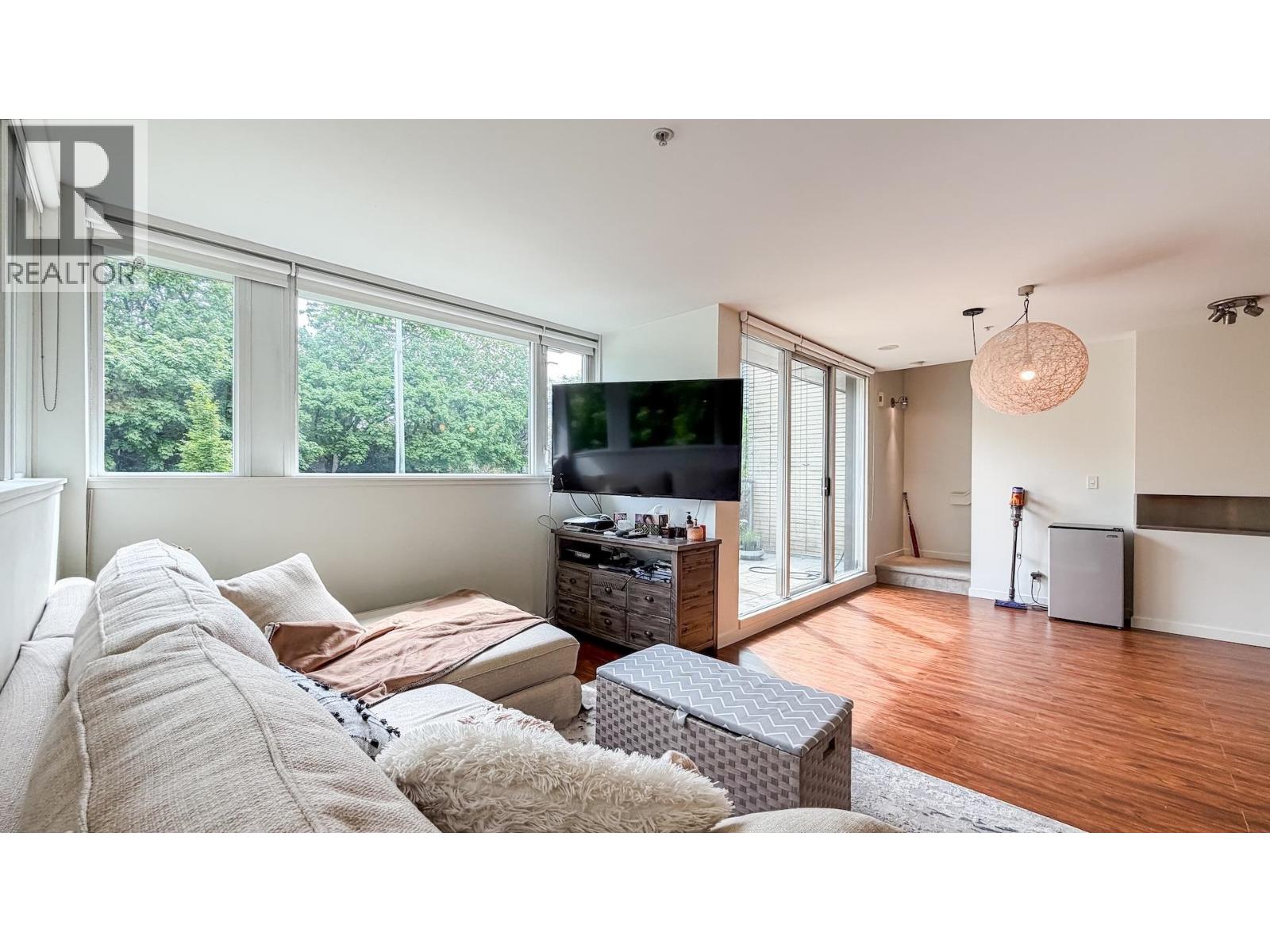 390 E 11th Ave, Vancouver, British Columbia  V5T 4V9 - Photo 7 - R3161109