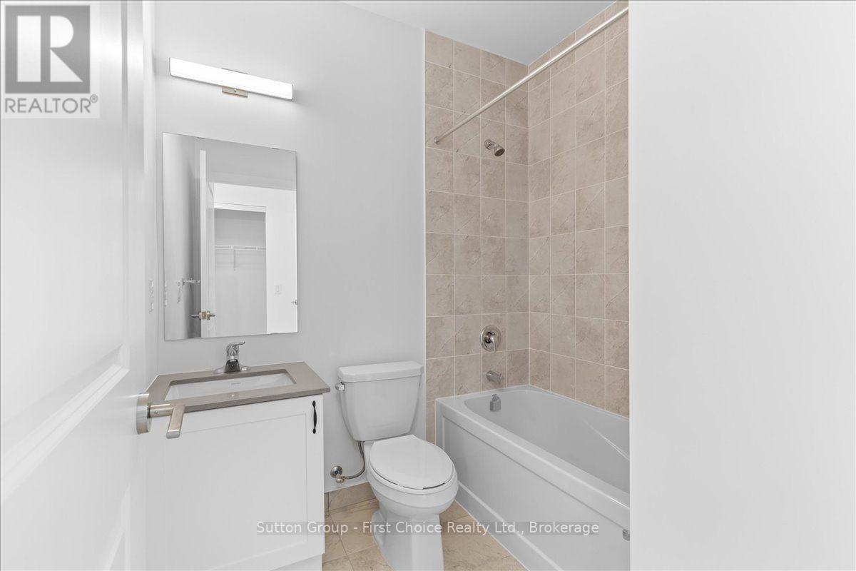 1063 Douglas Mccurdy Common Circle, Mississauga, Ontario  L5L 3H9 - Photo 11 - W13739172