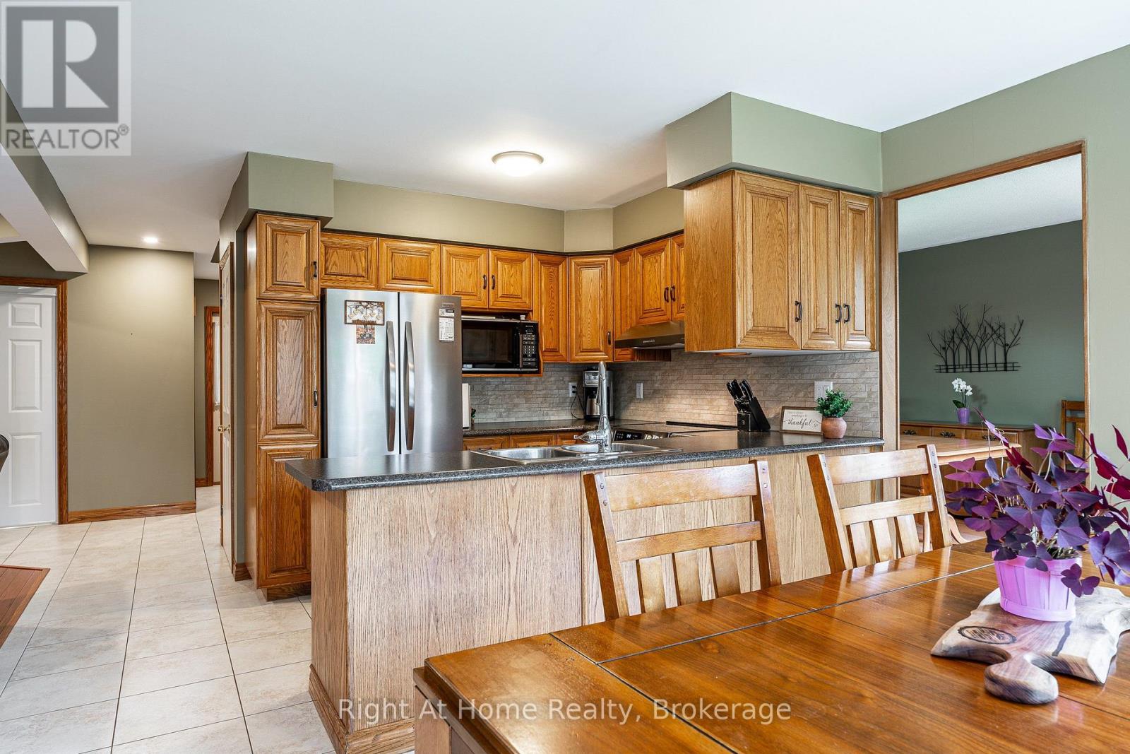 27 Kay Street, Stratford, Ontario  N5A 7R7 - Photo 12 - X13739154