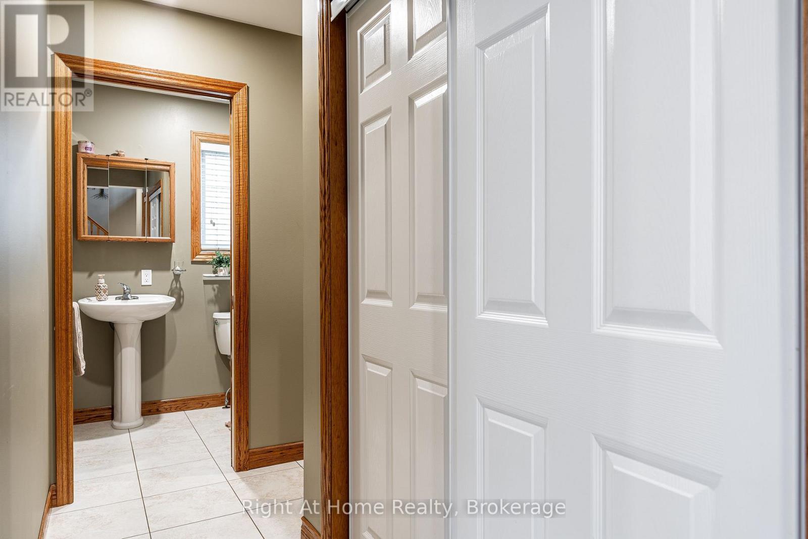 27 Kay Street, Stratford, Ontario  N5A 7R7 - Photo 23 - X13739154