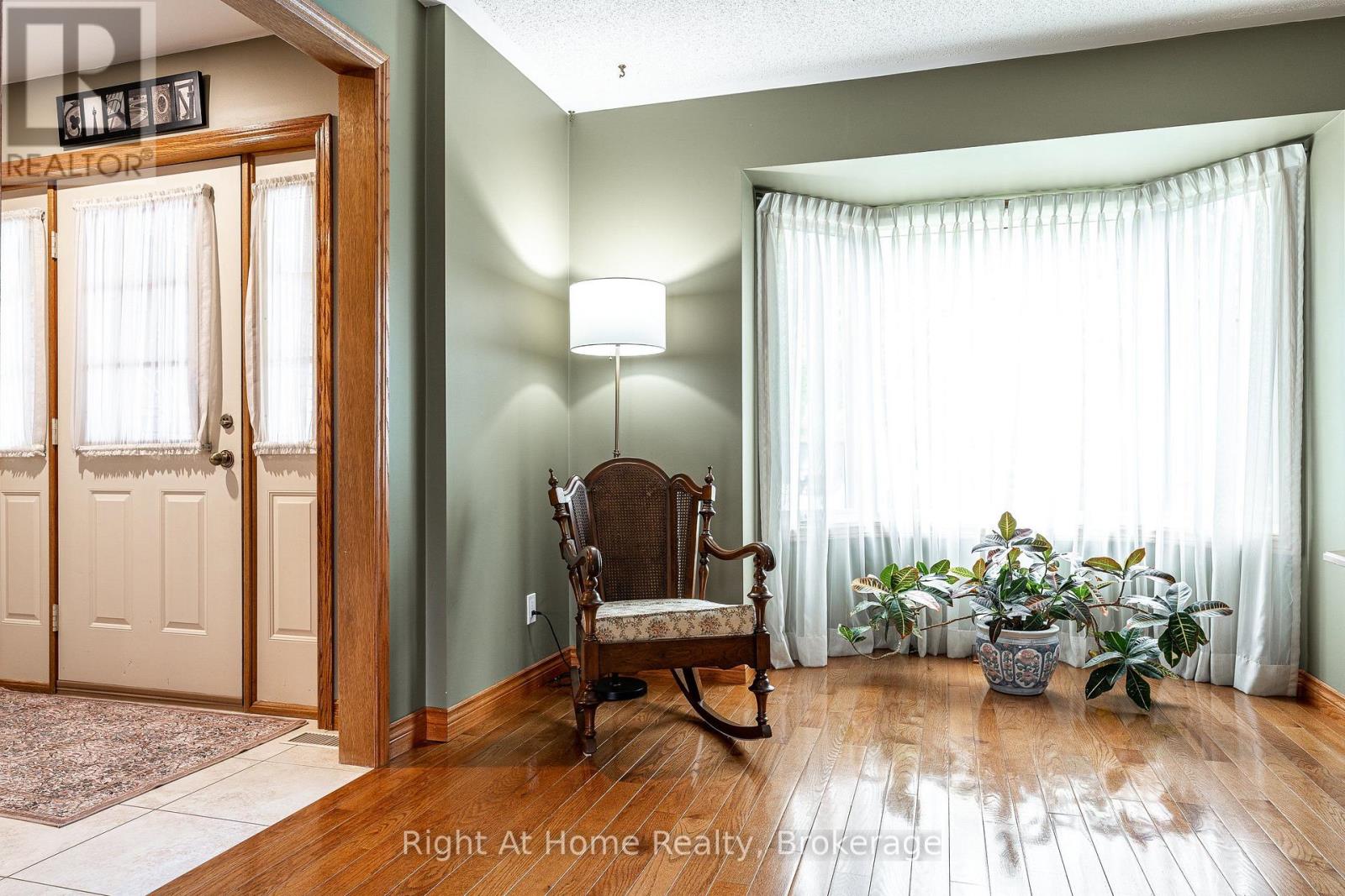 27 Kay Street, Stratford, Ontario  N5A 7R7 - Photo 7 - X13739154