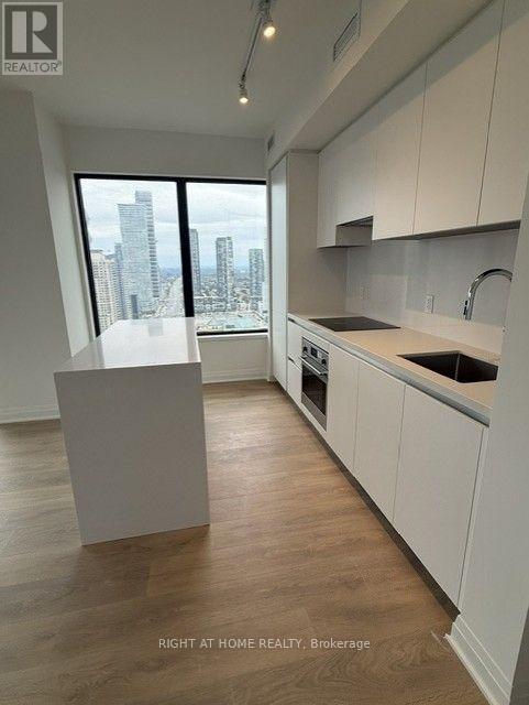 2904 - 4015 The Exchange Drive, Mississauga, Ontario  L5B 0N9 - Photo 4 - W13739168
