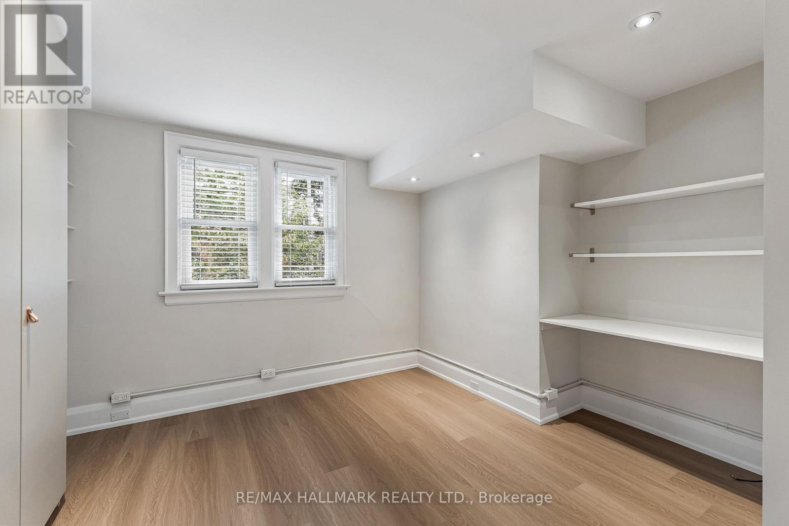 Upper - 229 Kingston Road, Toronto, Ontario  M4L 1T5 - Photo 13 - E13738008