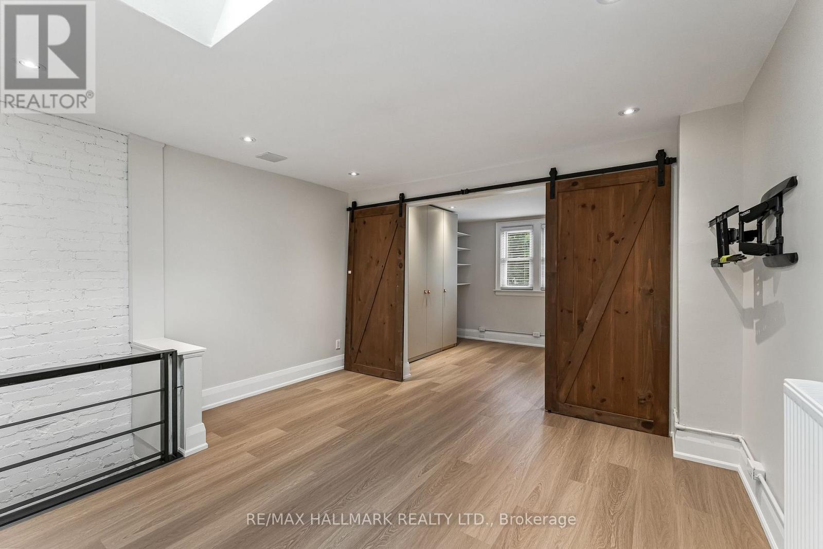 Upper - 229 Kingston Road, Toronto, Ontario  M4L 1T5 - Photo 11 - E13738008