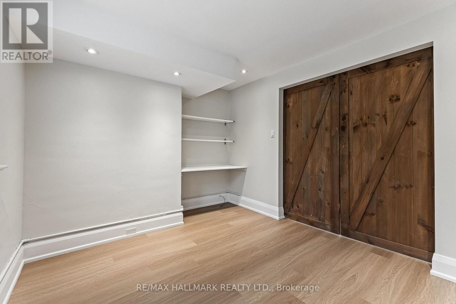 Upper - 229 Kingston Road, Toronto, Ontario  M4L 1T5 - Photo 14 - E13738008