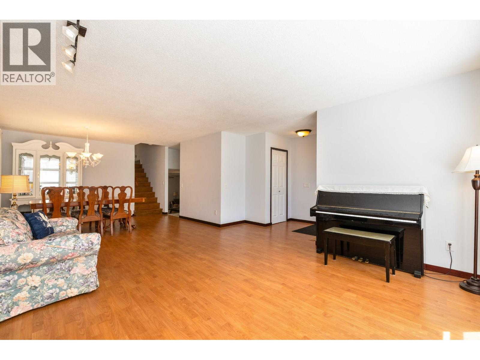 22687 Kendrick Loop, Maple Ridge, British Columbia  V2X 8Y9 - Photo 5 - R3160886