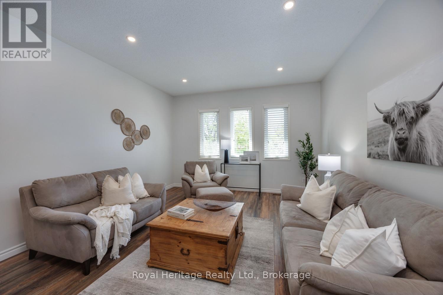 16 Donald Wilson Street, Whitby, Ontario  L1R 2H5 - Photo 33 - E13700070