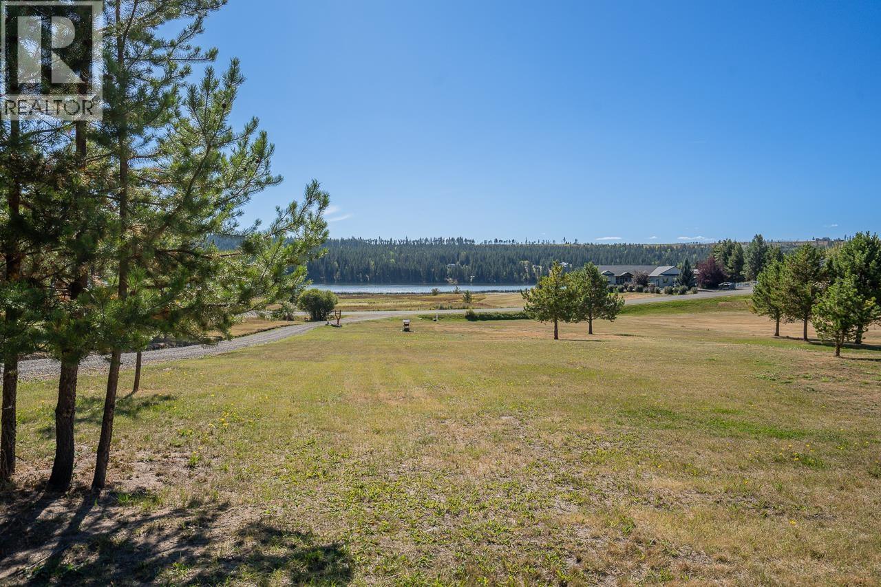 5593 Lakeside Court, 103 Mile House, British Columbia  V0K 2E1 - Photo 36 - R3161148
