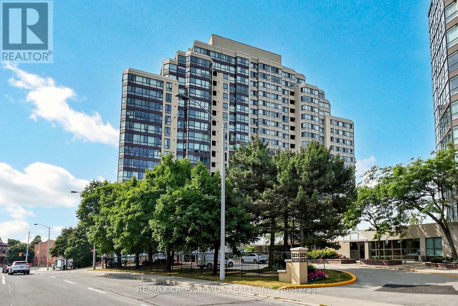 511 - 3233 EGLINTON AVENUE E, Toronto, Ontario