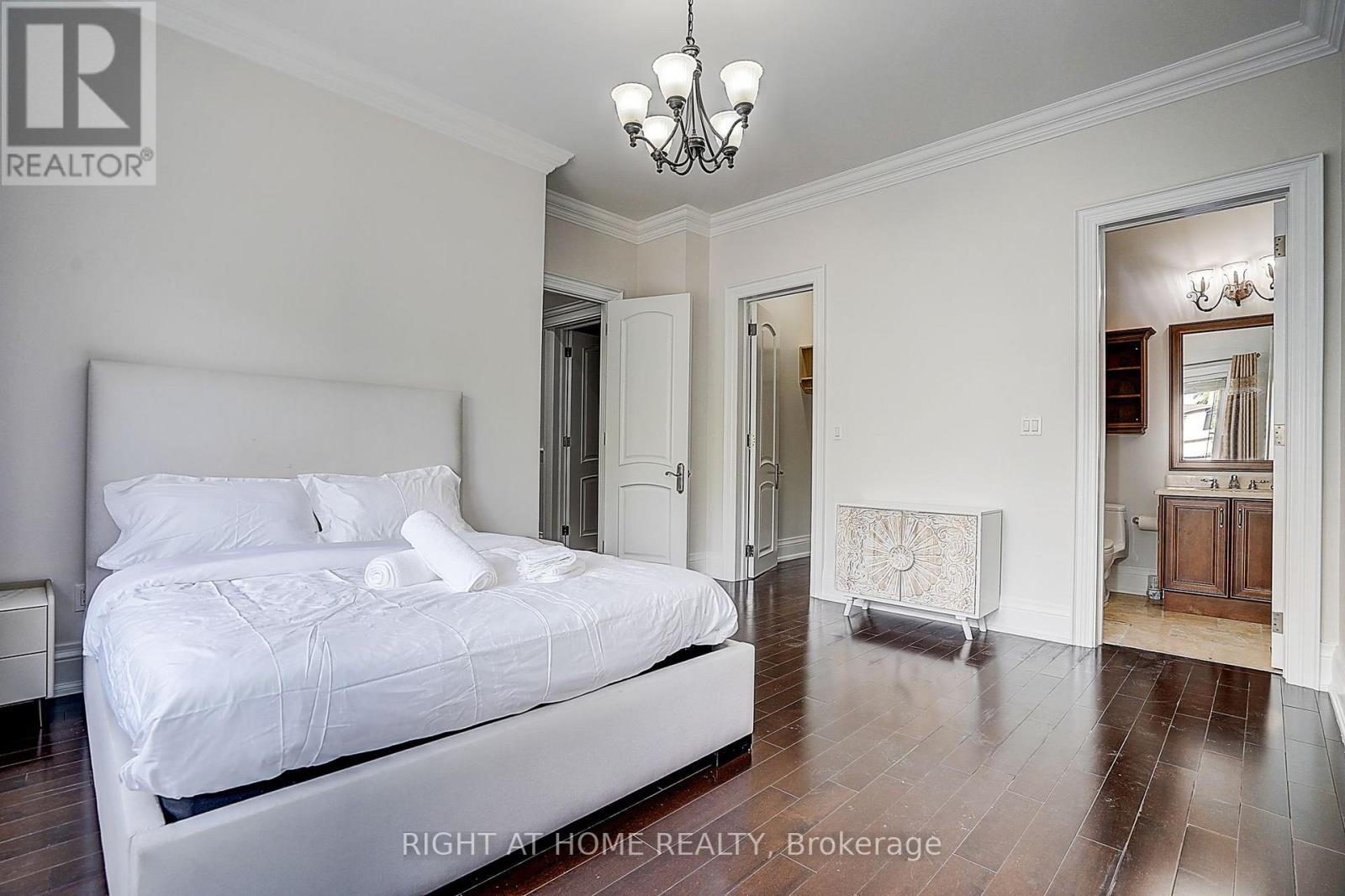 16 Fairview Avenue, Richmond Hill, Ontario  L4C 6L2 - Photo 26 - N13739198