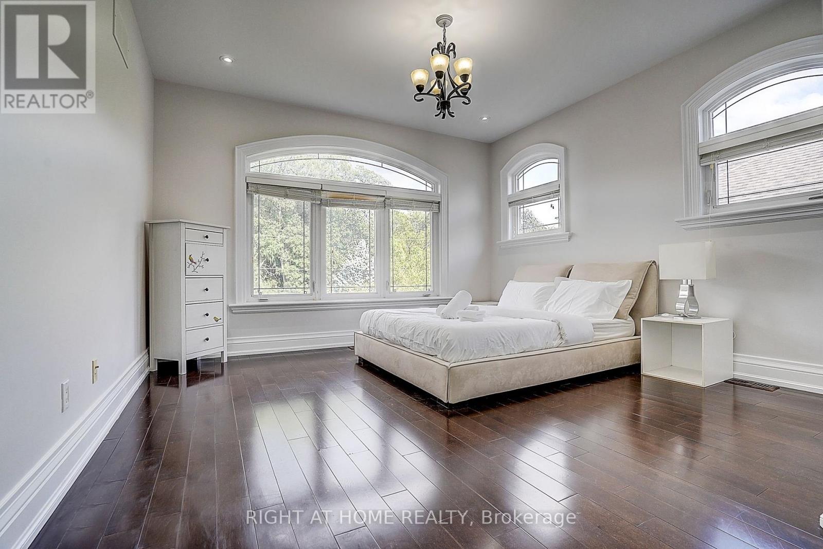 16 Fairview Avenue, Richmond Hill, Ontario  L4C 6L2 - Photo 38 - N13739198