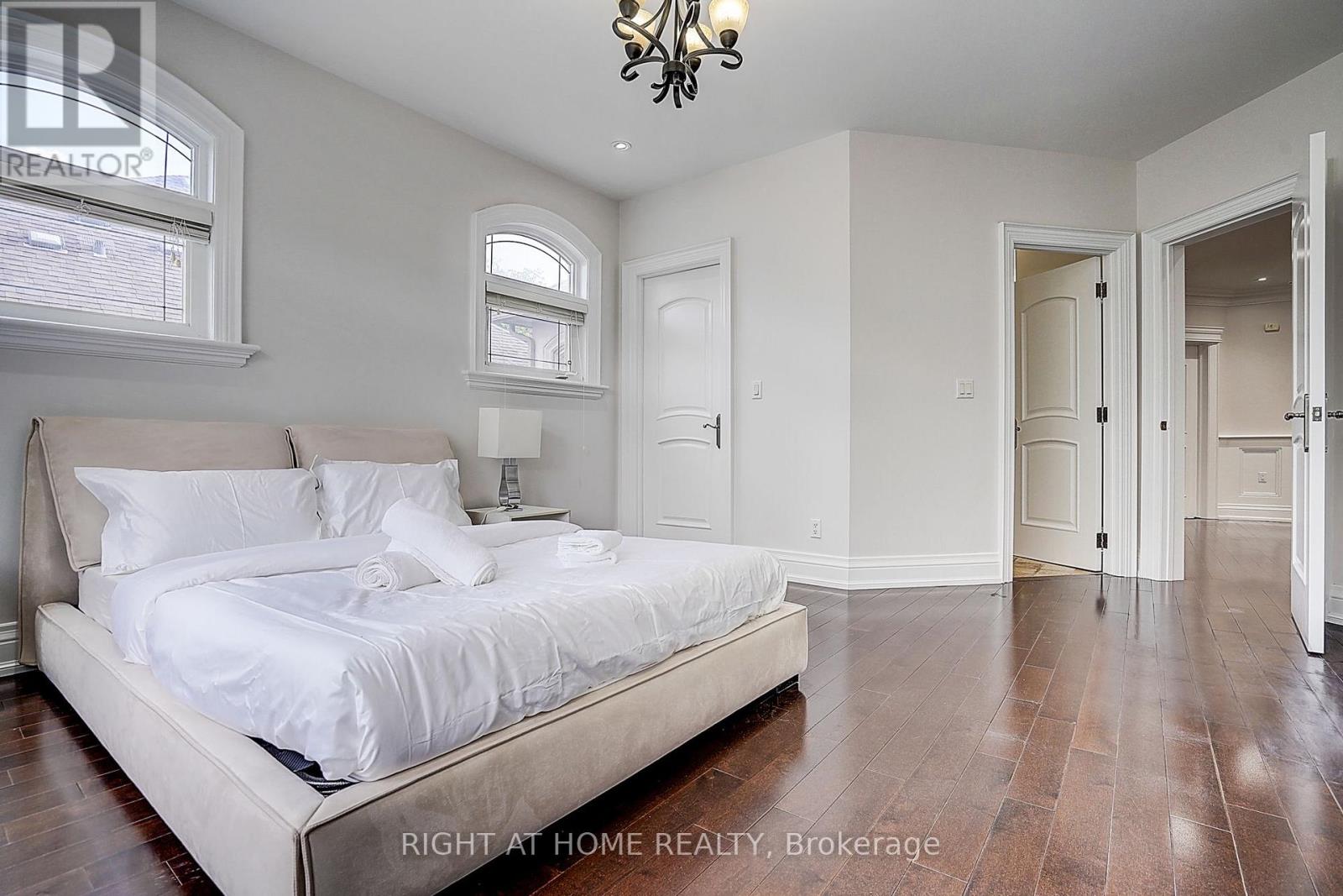 16 Fairview Avenue, Richmond Hill, Ontario  L4C 6L2 - Photo 39 - N13739198