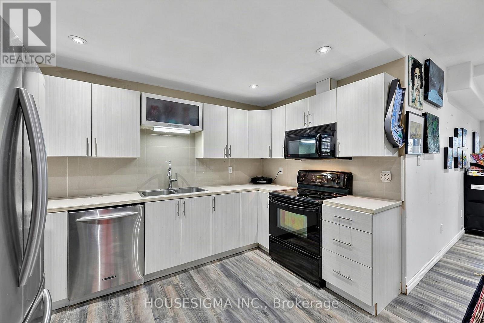 1046 River Road, Wasaga Beach, Ontario  L9Z 2P6 - Photo 23 - S13739190