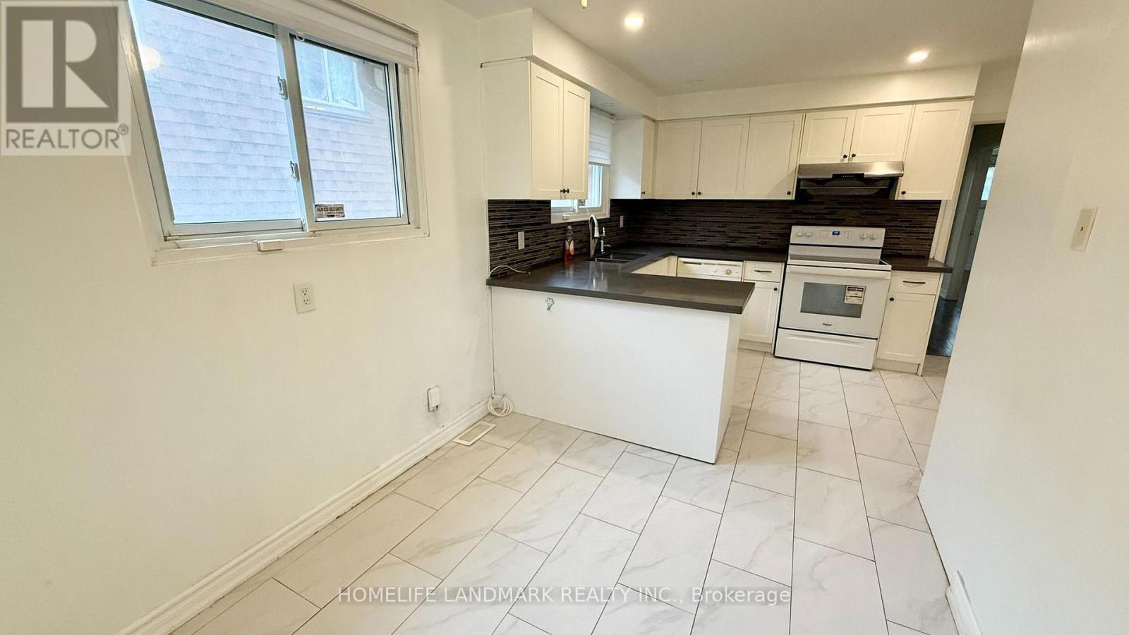 Main Floor - 47 Clancy Drive, Toronto, Ontario  M2J 2V7 - Photo 12 - C13687044