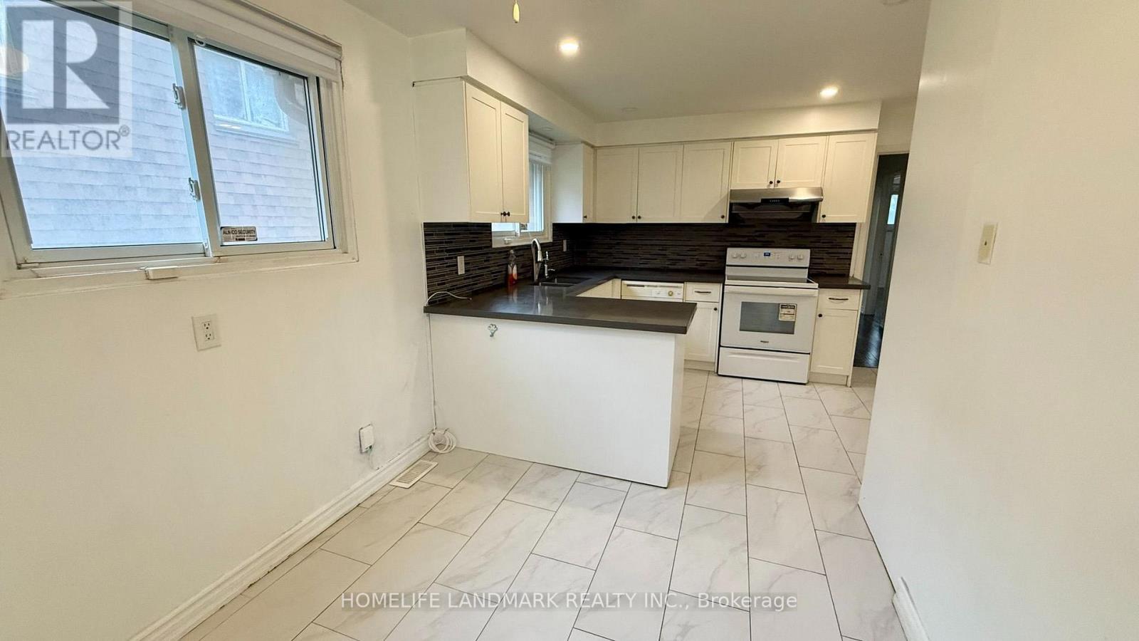 Main Floor - 47 Clancy Drive, Toronto, Ontario  M2J 2V7 - Photo 16 - C13687044