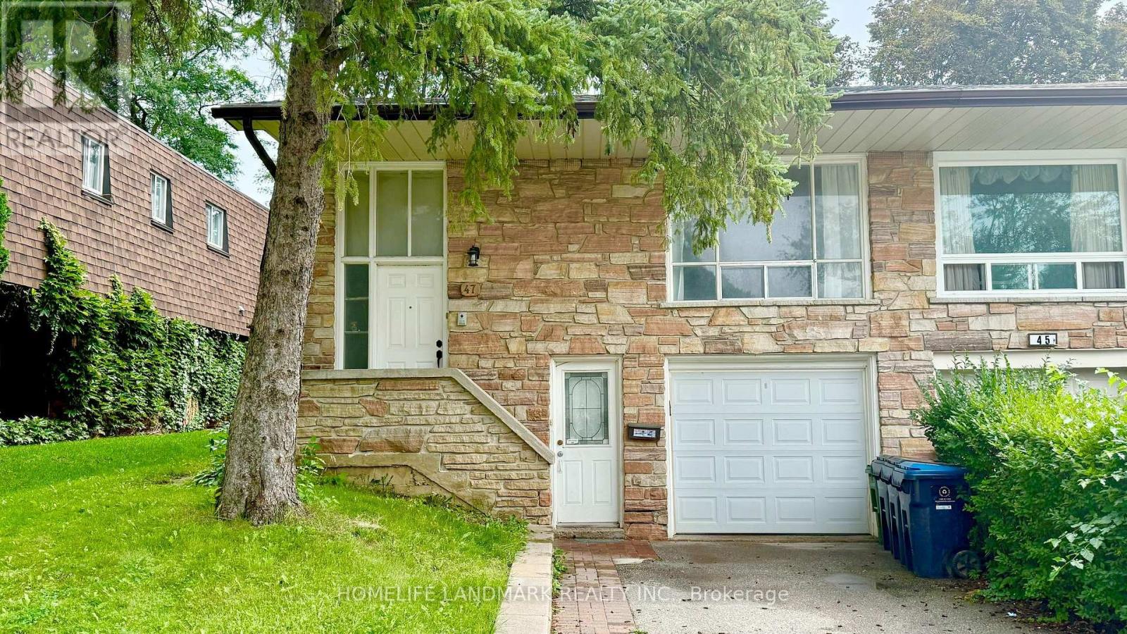Main Floor - 47 Clancy Drive, Toronto, Ontario  M2J 2V7 - Photo 2 - C13687044