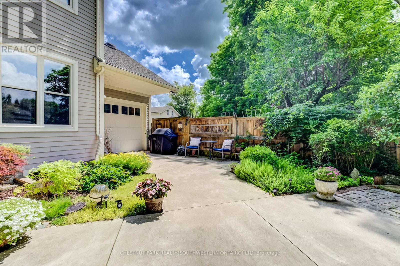 33 Cherry Street, St. Catharines, Ontario  L2R 5M5 - Photo 11 - X13739220