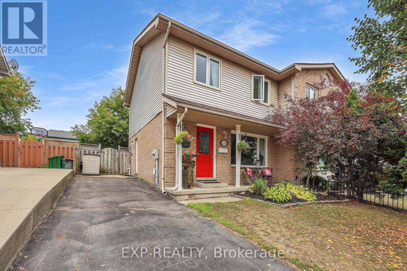 220 Scott Road, Cambridge, Ontario  N3C 3Z8 - Photo 2 - X13739254