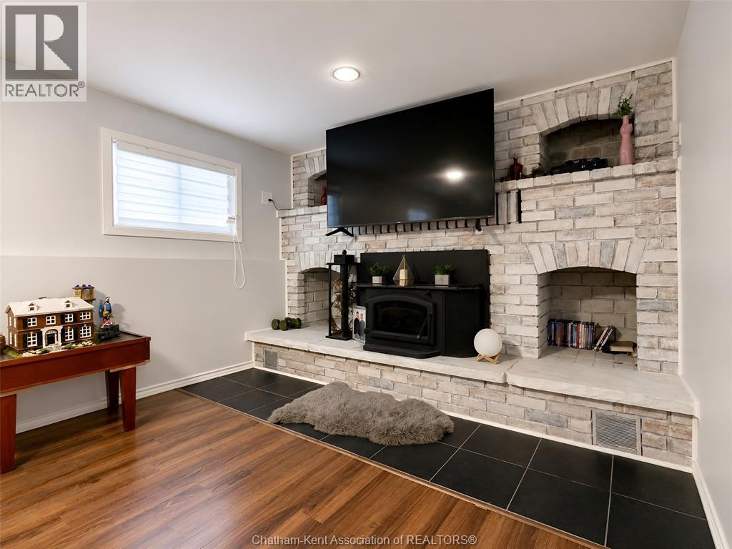 334 Mcnaughton Avenue, Chatham, Ontario  N7L 2G9 - Photo 13 - 26021402