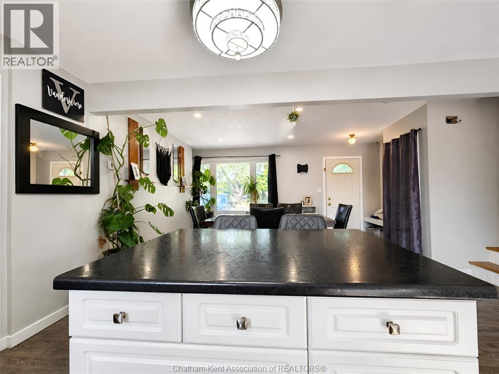 334 Mcnaughton Avenue, Chatham, Ontario  N7L 2G9 - Photo 7 - 26021402