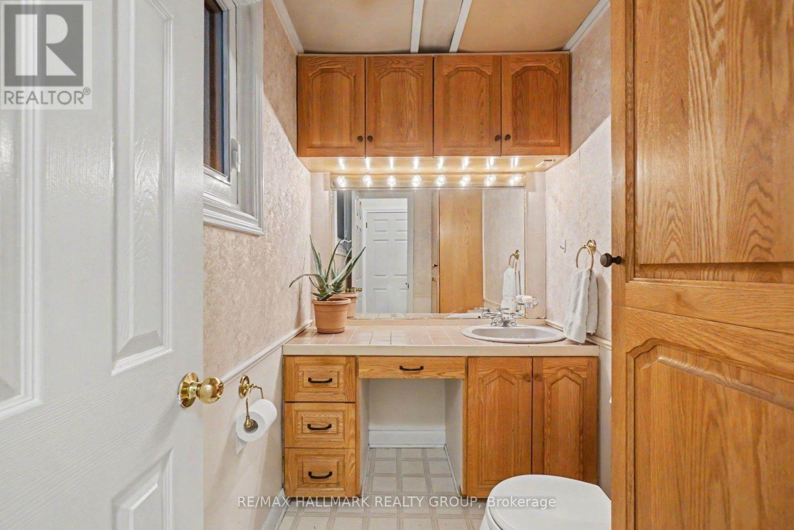 1236 Amesbrooke Drive, Ottawa, Ontario  K2C 2E6 - Photo 30 - X13739266