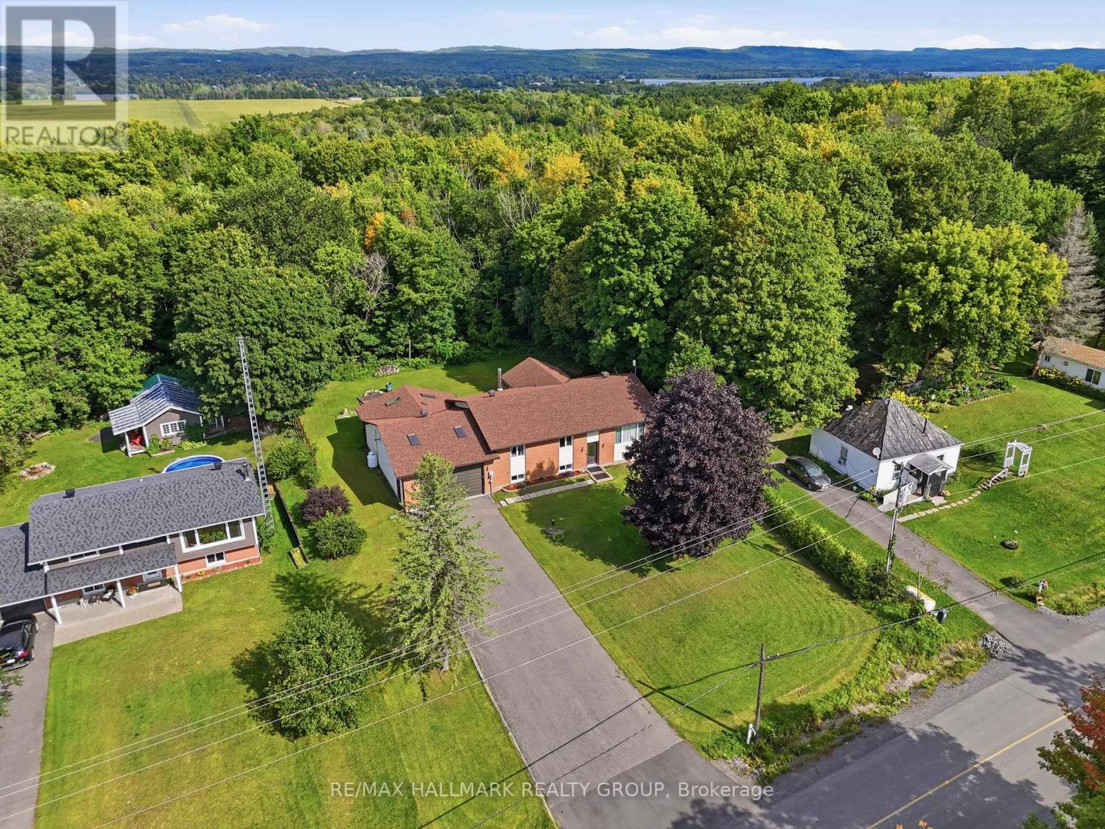 601 Lake George Road, Alfred And Plantagenet, Ontario  K0B 1L0 - Photo 2 - X13739294