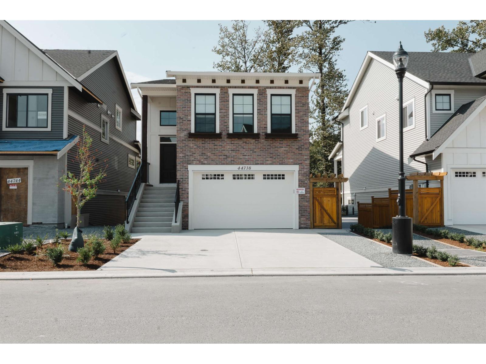 44738 Willowstream Road, Lower Landing, Chilliwack, British Columbia  V2R 6G7 - Photo 1 - R3159766