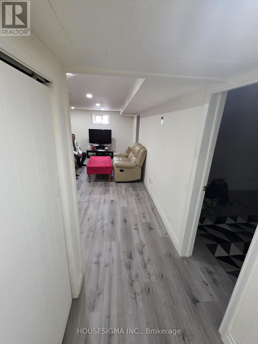 Bsmt - 51 Axsmith Crescent, Toronto, Ontario  M2J 3K2 - Photo 6 - C13739276