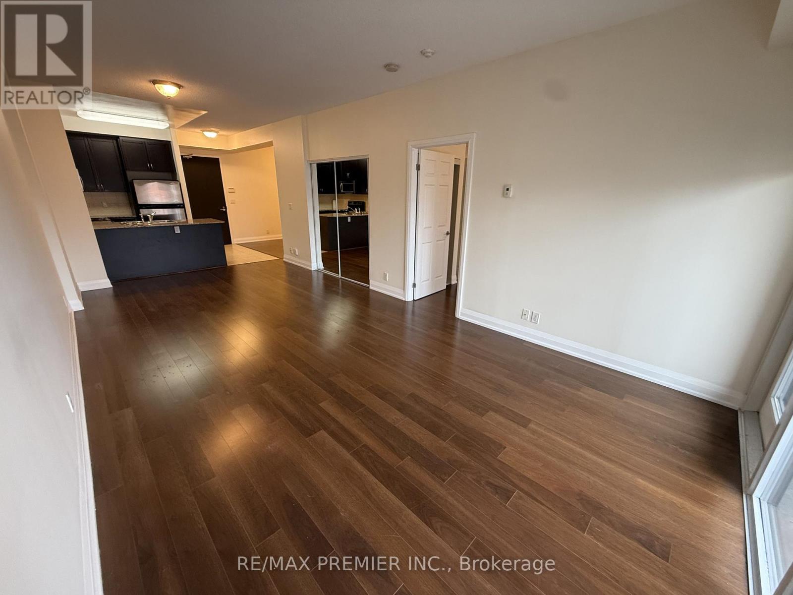 406 - 83 Woodbridge Avenue, Vaughan, Ontario  L4L 0C8 - Photo 8 - N13739270