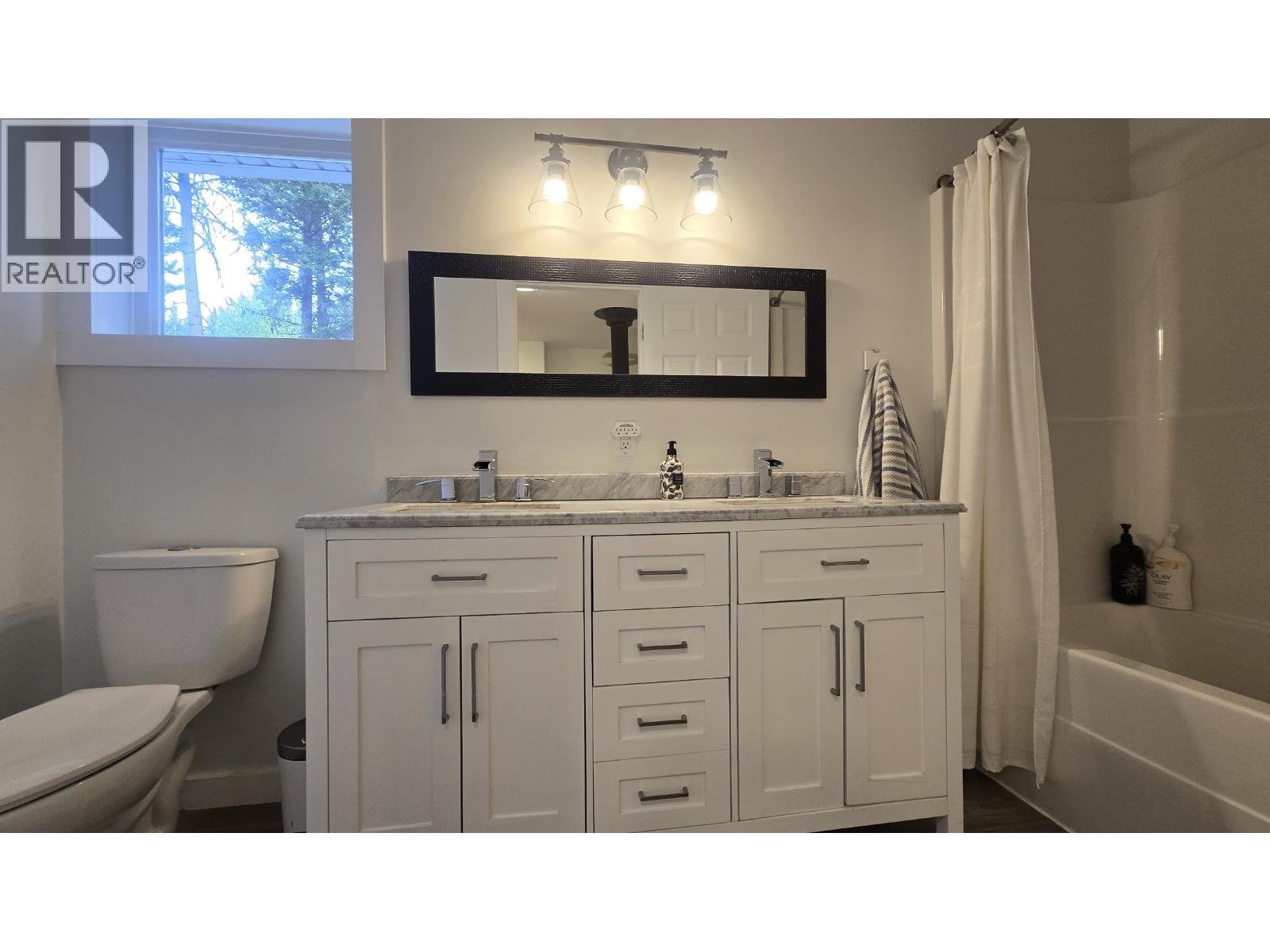 4958 Monical Road, 108 Mile Ranch, British Columbia  V0K 2Z0 - Photo 26 - R3160971