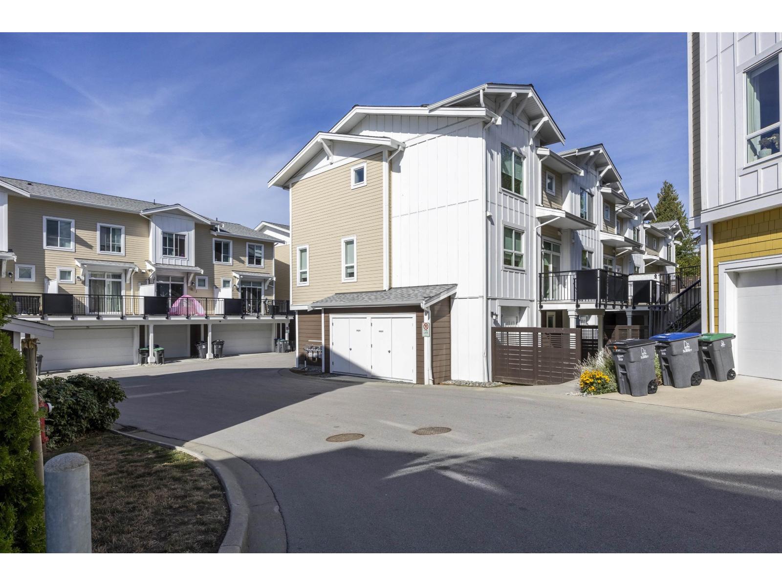 85 16561 17a Avenue, Surrey, British Columbia V3Z 1J3 - Photo 2 - R3161135