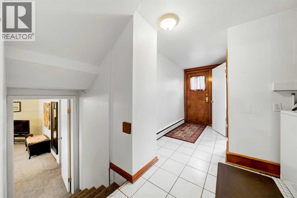 8628 7 Street Sw, Calgary, Alberta  T2V 1G9 - Photo 6 - A2338282