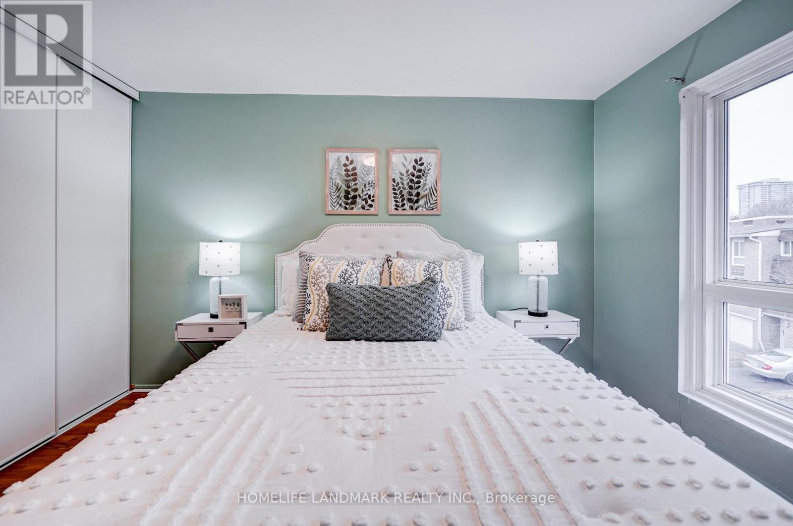 8 Rusty Crest Way, Toronto, Ontario  M2J 2Y4 - Photo 14 - C13685822