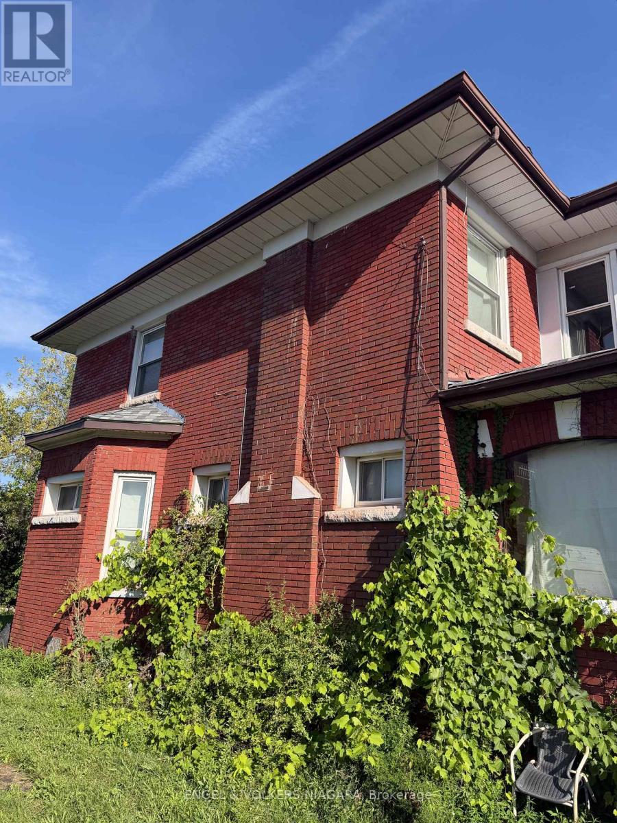 4689 Crysler Avenue, Niagara Falls, Ontario L2E 3V7 - Photo 5 - X13739304