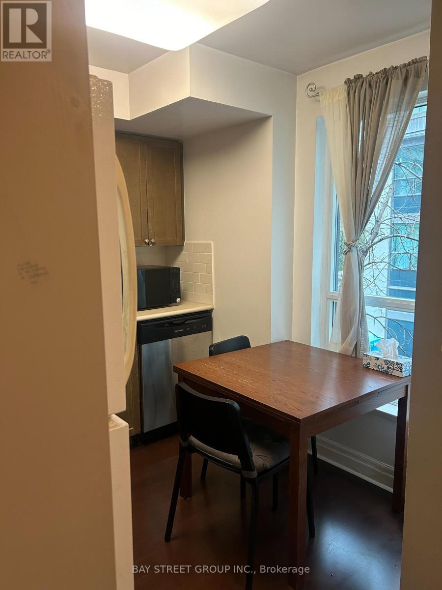 204 - 21 Hillcrest Avenue, Toronto, Ontario  M2N 7K2 - Photo 8 - C13739328