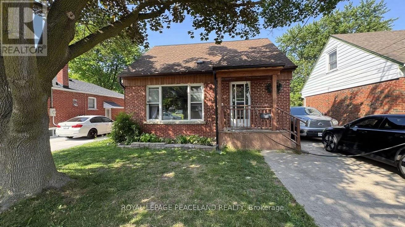 UPPER - 19 TARDREE PLACE, Toronto, Ontario
