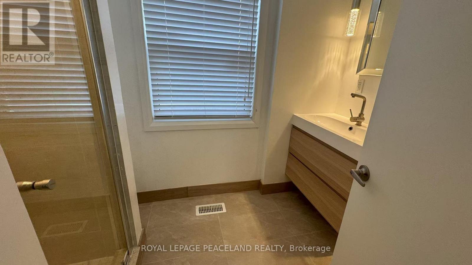 Upper - 19 Tardree Place, Toronto, Ontario  M1R 3X2 - Photo 13 - E13739308