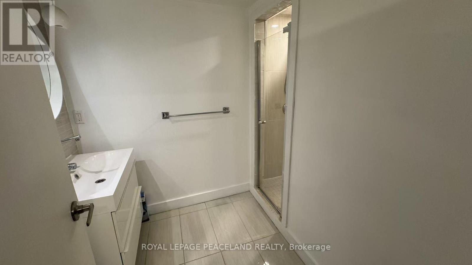 Upper - 19 Tardree Place, Toronto, Ontario  M1R 3X2 - Photo 15 - E13739308