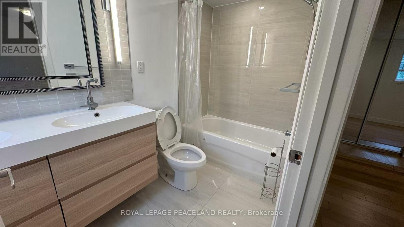 Upper - 19 Tardree Place, Toronto, Ontario  M1R 3X2 - Photo 8 - E13739308