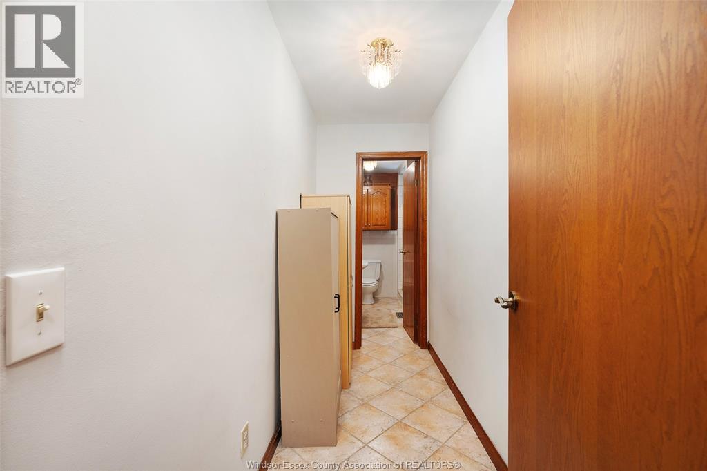 1825 Hebert, Tecumseh, Ontario  N8N 4G4 - Photo 24 - 26021393