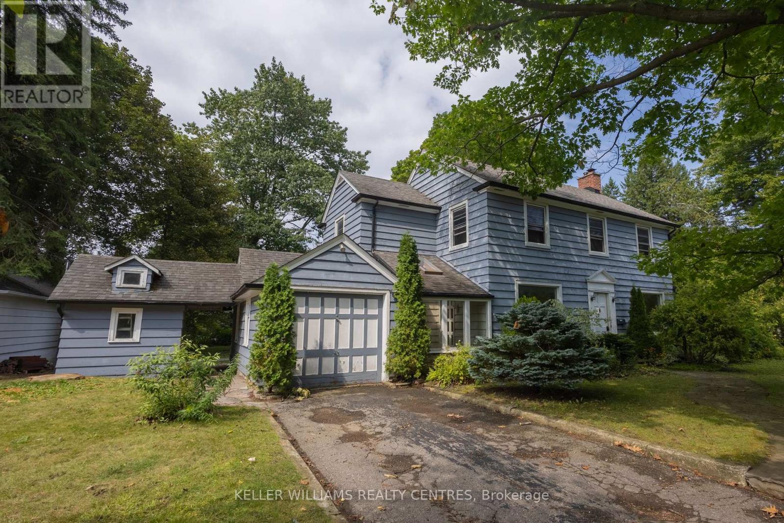 34 COUSINS DRIVE, Aurora, Ontario
