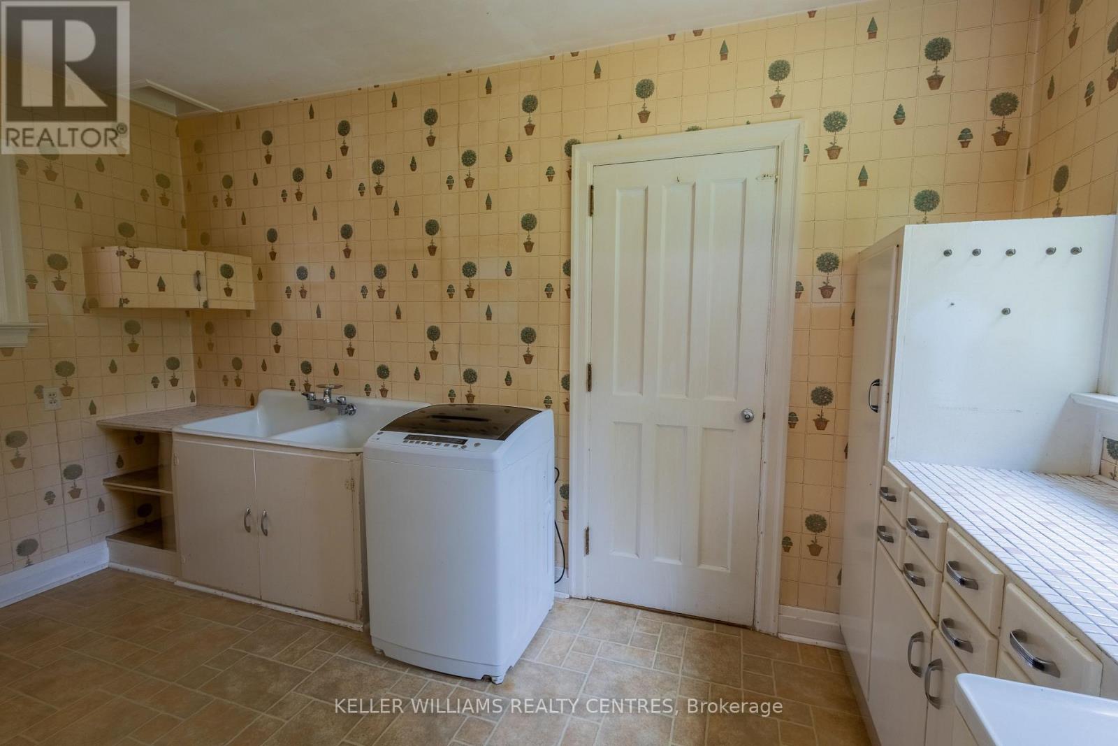 34 Cousins Drive, Aurora, Ontario  L4G 1B4 - Photo 11 - N13739318