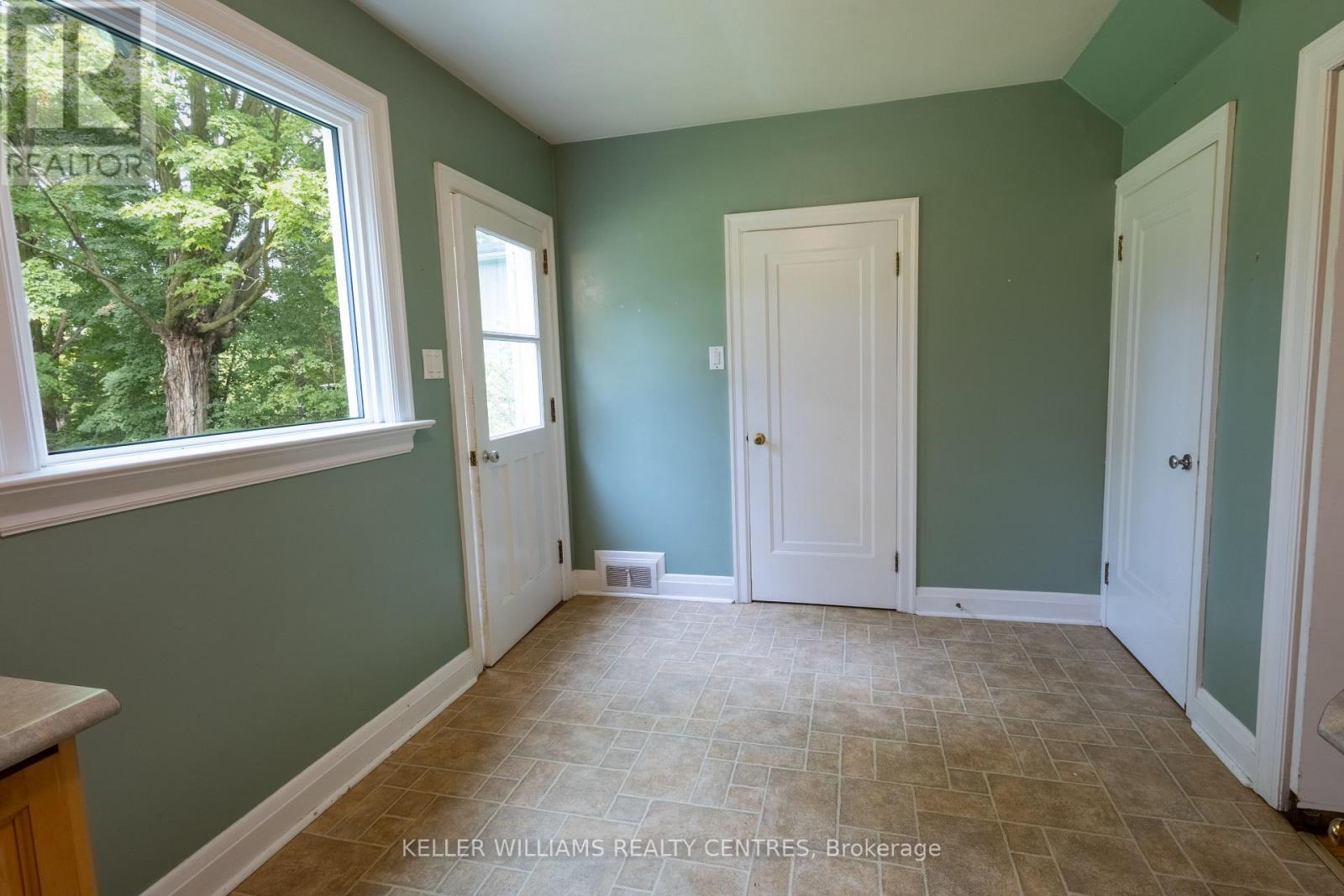 34 Cousins Drive, Aurora, Ontario  L4G 1B4 - Photo 9 - N13739318