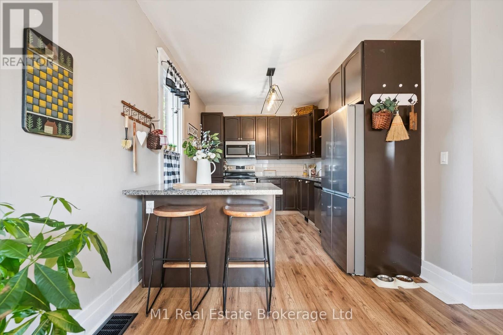 691 St Andrew Street W, Centre Wellington, Ontario  N1M 1P7 - Photo 11 - X13739326